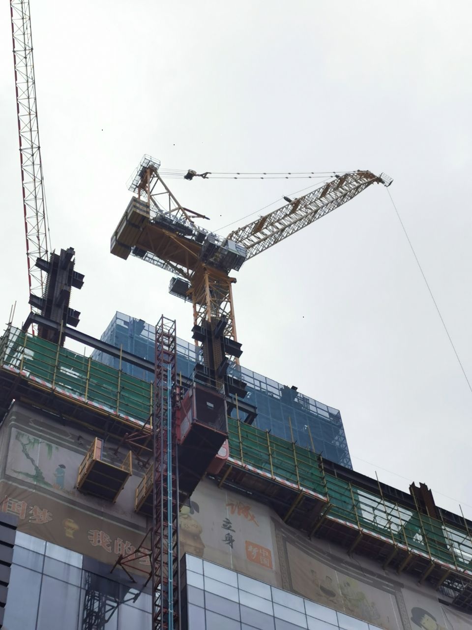 微特技术有限公司获悉安装在中建四局七彩云南项目部的wt-w660v2动臂